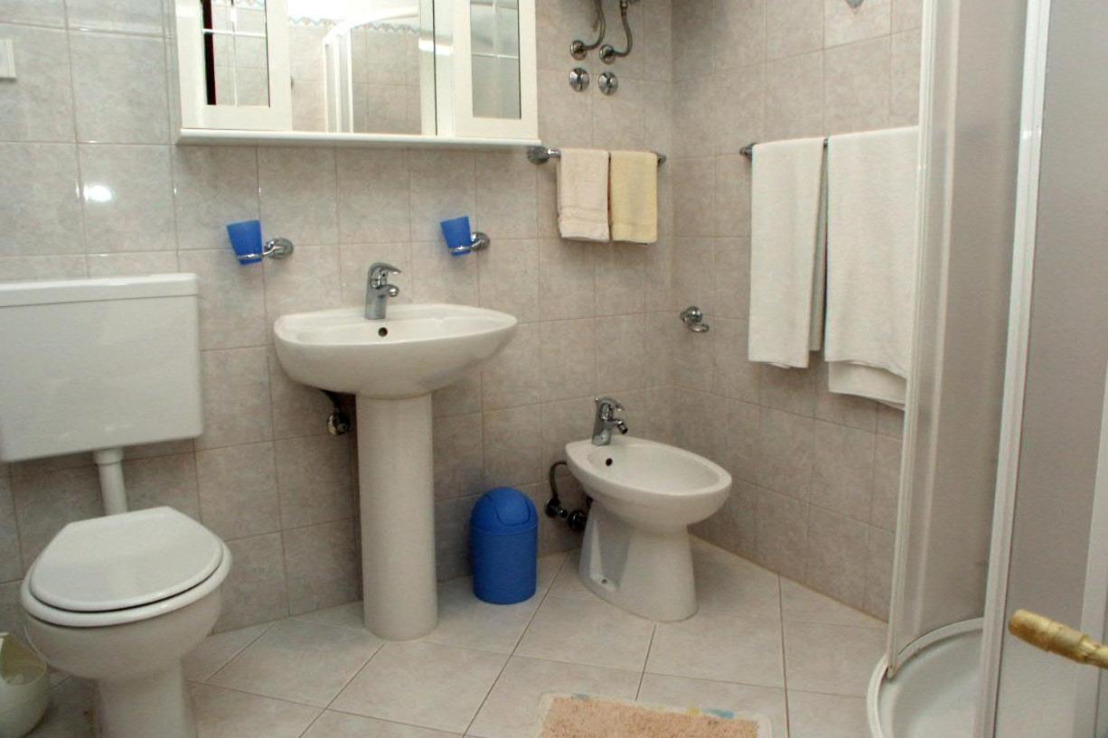 Apartments By The Sea Duga Luka - Prtlog, Labin - 2367 Drenje  외부 사진